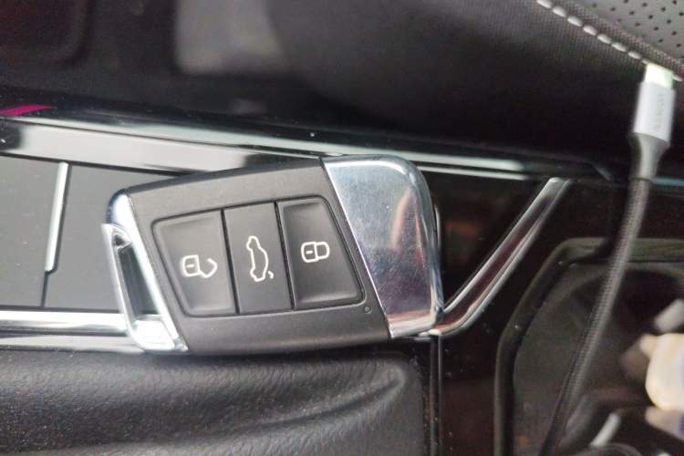 Used Volkswagen Passat 2024 380TSI Starry Dragon Edition Vehicle Key