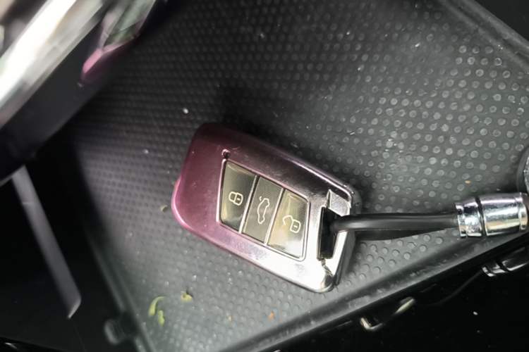 Used Volkswagen Passat 2024 330TSI Elite Edition Vehicle Key