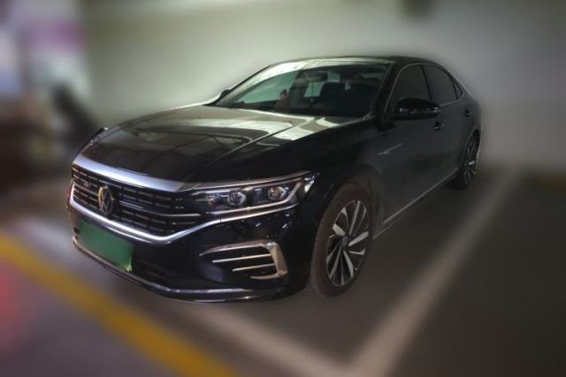 Używany Volkswagen Passat 2024 380TSI Dragon Glory Edition