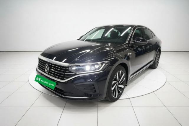 Volkswagen Passat 2024 380TSI Dragon Edition usado