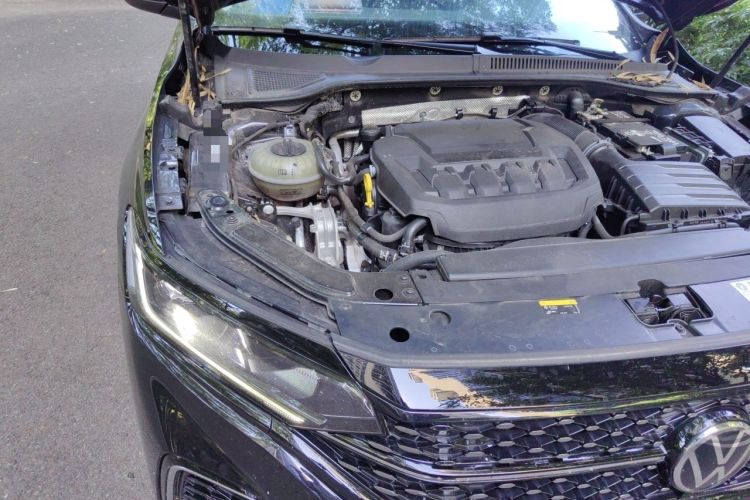 Used Volkswagen Passat 2024 380TSI Starry Dragon Edition Engine Bay Right
