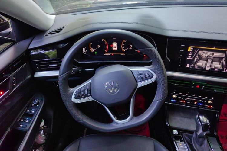 Used Volkswagen Passat 2024 380TSI Starry Dragon Edition Steering Wheel