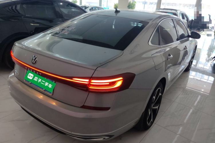 Used Volkswagen Passat 2024 380TSI Starry Elite Edition Rear Right 45 Deg