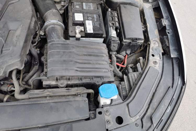 Used Volkswagen Passat 2024 380TSI Starry Dragon Edition Engine Bay Left