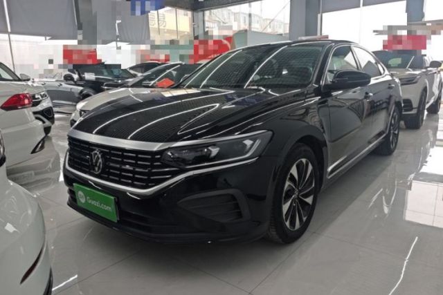 Ojetý Volkswagen Passat 2025 Outstanding Model 280TSI Business Edition