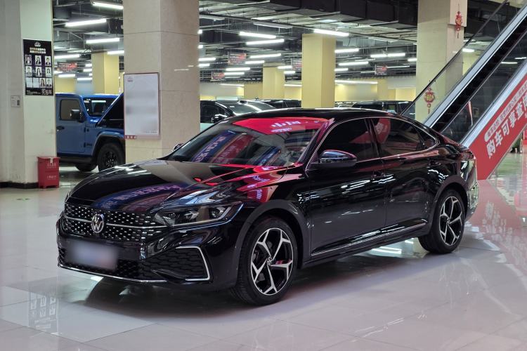 Volkswagen Passat 2025 Outstanding Model 380TSI Starry Dragon Edition