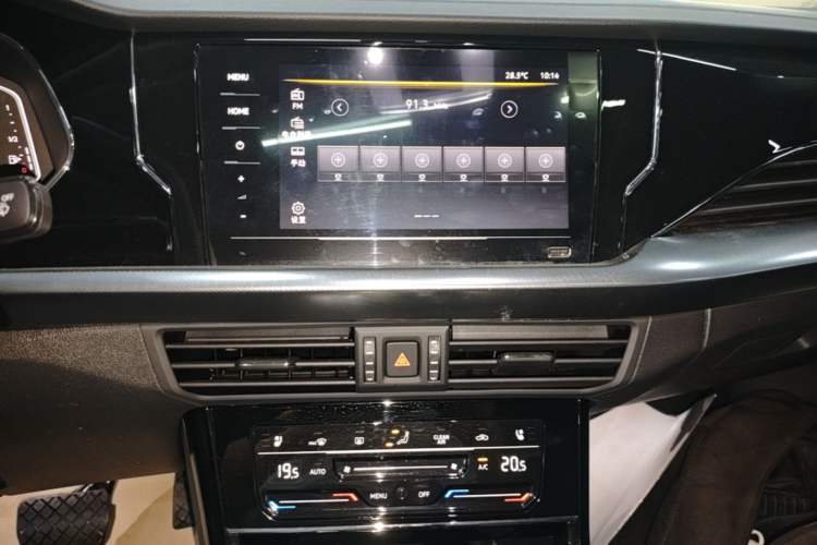 Used Volkswagen Passat 2025 Outstanding Model 380TSI Starry Dragon Edition Audio And AC Panel