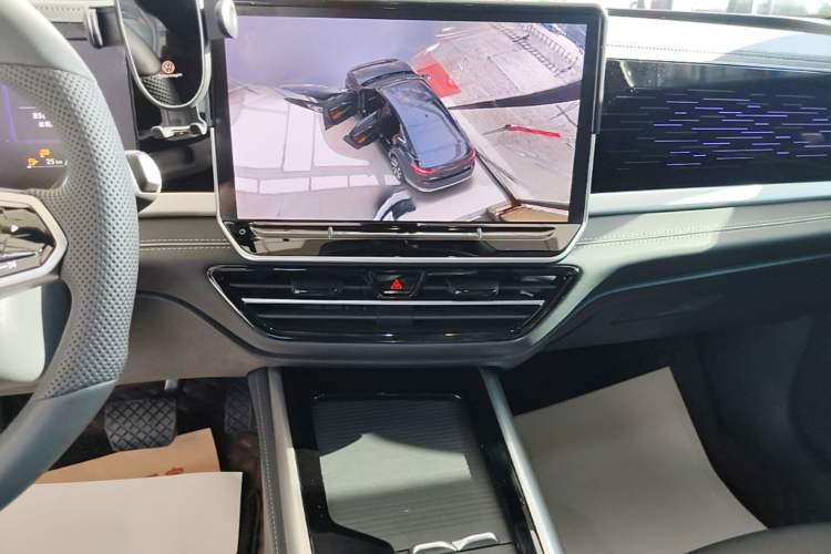 Used Volkswagen Passat 2025 Pro 380TSI Dragon Glory Edition Audio And AC Panel