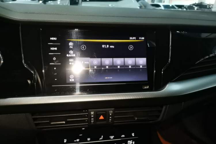 Used Volkswagen Passat 2025 Outstanding Model 330TSI Starry Elite Edition Audio And AC Panel