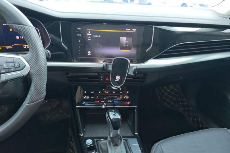 Used Volkswagen Passat 2025 Outstanding Model 380TSI Starry Dragon Edition Audio And AC Panel