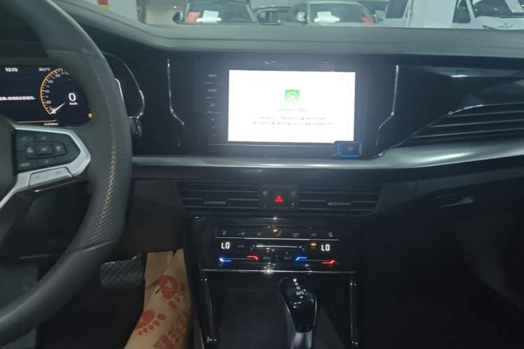 Used Volkswagen Passat 2025 Outstanding Model 330TSI Starry Elite Edition Audio And AC Panel