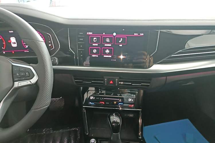 Used Volkswagen Passat 2025 Outstanding Model 380TSI Dragon Glory Edition Audio And AC Panel
