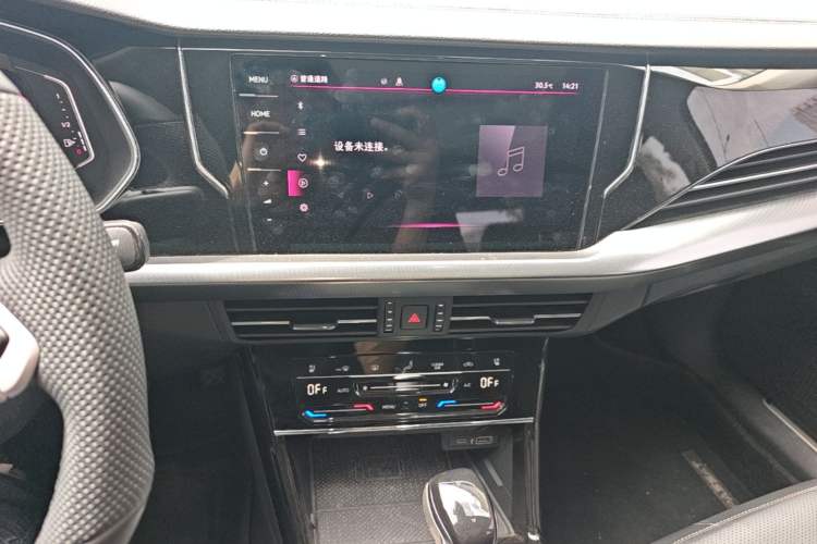 Used Volkswagen Passat 2025 Outstanding Model 380TSI Dragon Glory Edition Audio And AC Panel