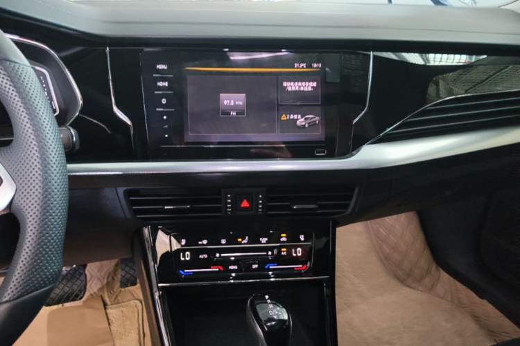 Used Volkswagen Passat 2025 Outstanding Model 380TSI Starry Dragon Edition Audio And AC Panel