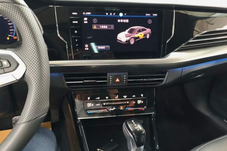 Used Volkswagen Passat 2025 Outstanding Model 380TSI Dragon Glory Edition Audio And AC Panel