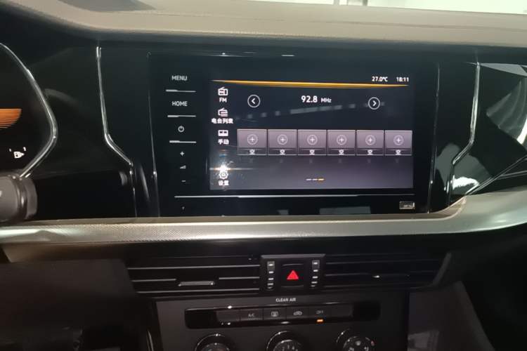 Used Volkswagen Passat 2025 Outstanding Model 280TSI Business Edition Audio And AC Panel
