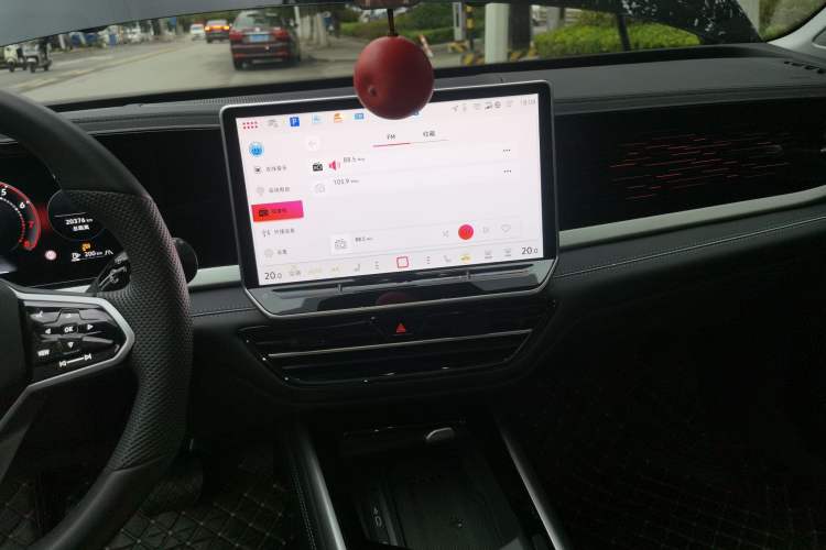 Used Volkswagen Passat 2025 Pro 380TSI Dragon Glory Edition Audio And AC Panel