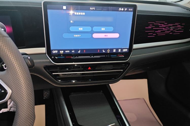 Used Volkswagen Passat 2025 Pro 380TSI Dragon Glory Edition Audio And AC Panel