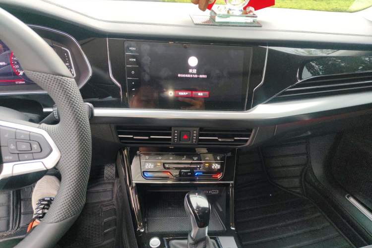 Used Volkswagen Passat 2025 Outstanding Model 380TSI Starry Dragon Glorious Edition Audio And AC Panel