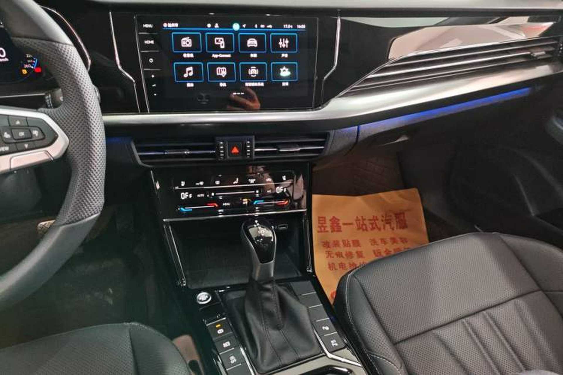 Used Volkswagen Passat 2025 Outstanding Model 380TSI Starry Dragon Glorious Edition Audio And AC Panel