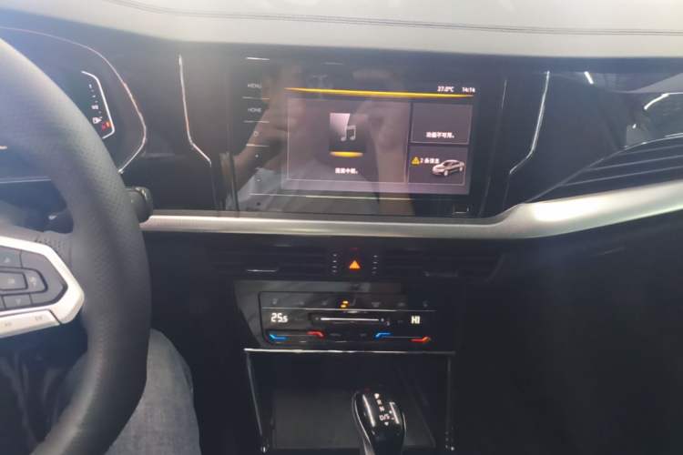 Used Volkswagen Passat 2025 Outstanding Model 380TSI Starry Dragon Edition Audio And AC Panel
