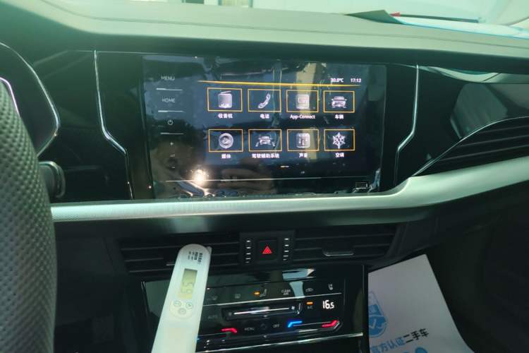 Used Volkswagen Passat 2025 Outstanding Model 380TSI Starry Dragon Edition Audio And AC Panel