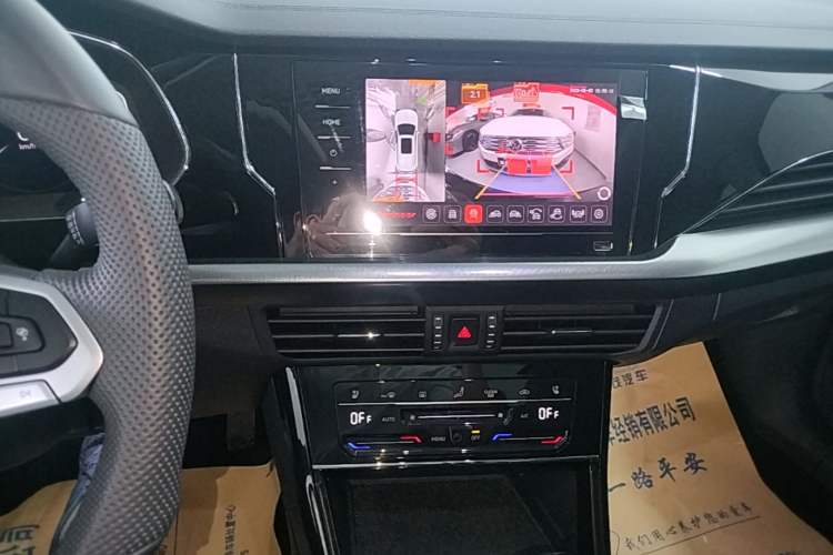 Used Volkswagen Passat 2025 Premium Version 380TSI Dragon Edition Audio And AC Panel