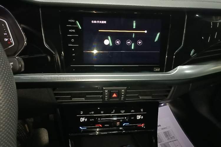 Used Volkswagen Passat 2025 Outstanding Model 330TSI Starry Elite Edition Audio And AC Panel