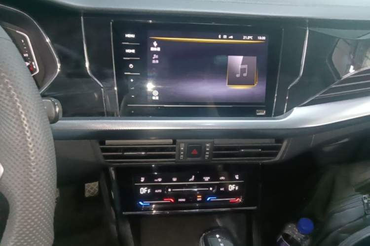 Used Volkswagen Passat 2025 Premium Version 380TSI Dragon Edition Audio And AC Panel