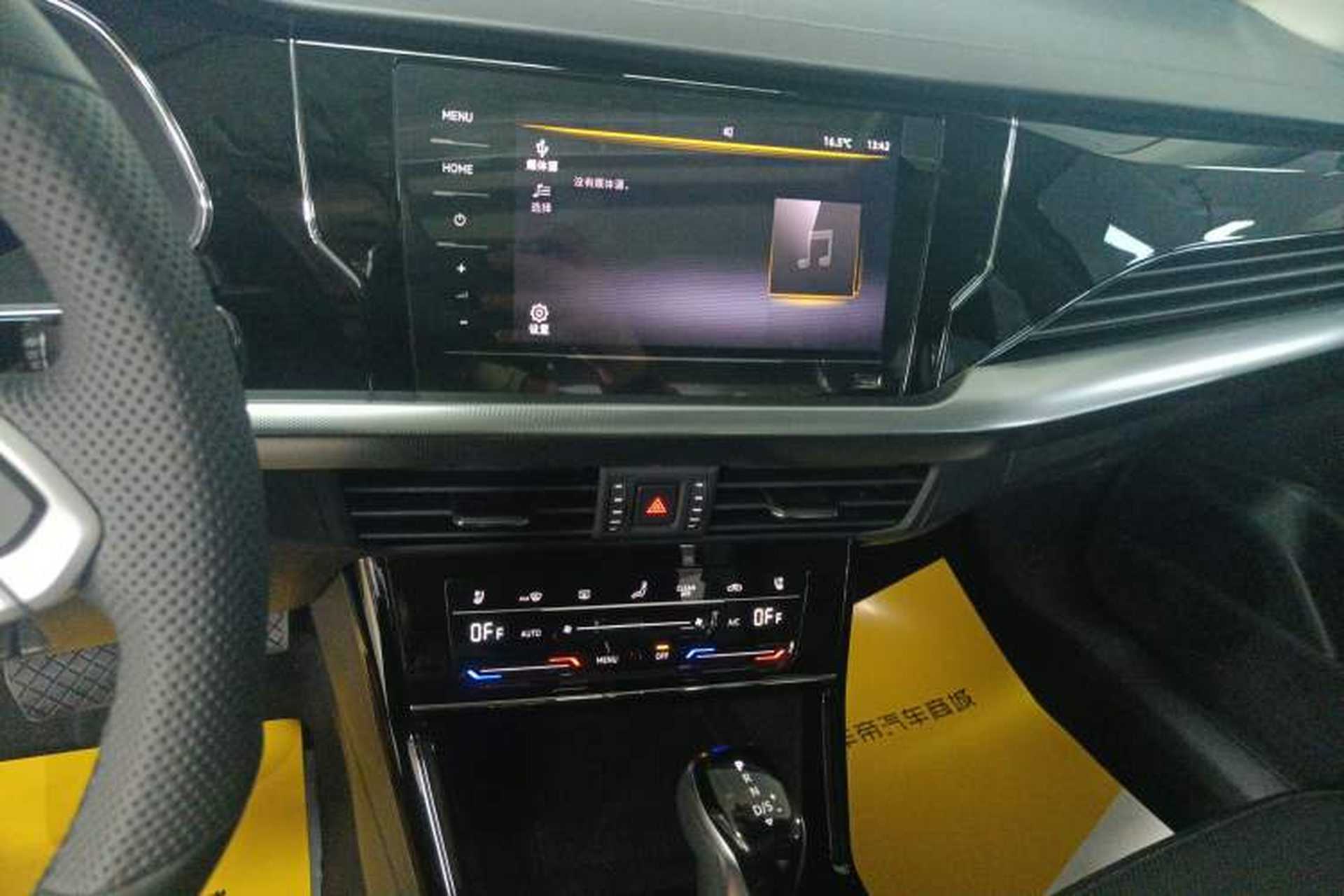Used Volkswagen Passat 2025 Outstanding Model 380TSI Starry Dragon Edition Audio And AC Panel