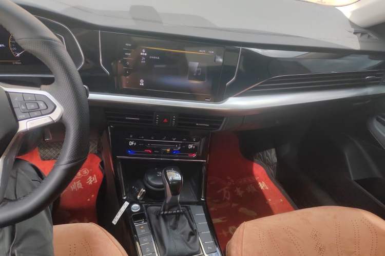 Used Volkswagen Passat 2025 Outstanding Model 380TSI Starry Dragon Edition Audio And AC Panel