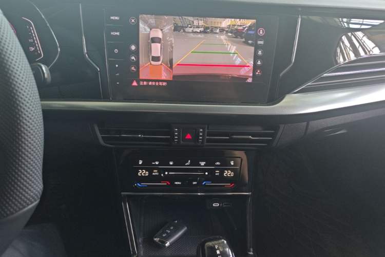 Used Volkswagen Passat 2025 Outstanding Model 380TSI Dragon Glory Edition Audio And AC Panel