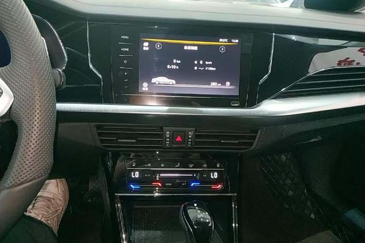 Used Volkswagen Passat 2025 Outstanding Model 380TSI Starry Dragon Edition Audio And AC Panel