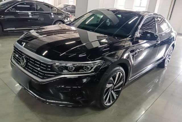 Used Volkswagen Passat 2025 Outstanding Model 380TSI Dragon Glory Edition