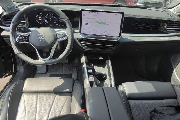 Used Volkswagen Passat 2025 Pro 380TSI Starry Dragon Edition Center Console