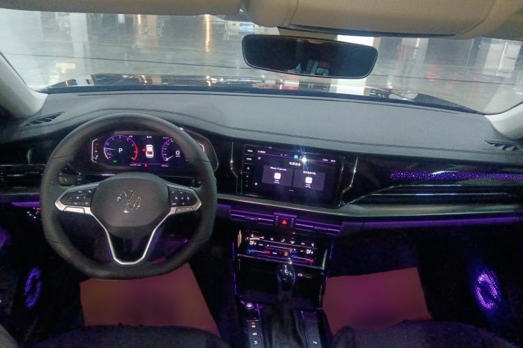 Used Volkswagen Passat 2025 Outstanding Model 380TSI Starry Dragon Glorious Edition Center Console