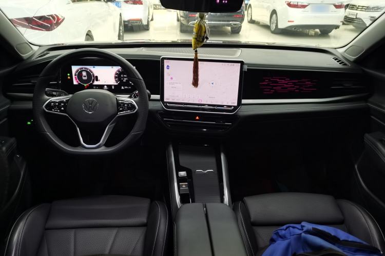 Used Volkswagen Passat 2025 Pro 380TSI Dragon Glory Edition Center Console