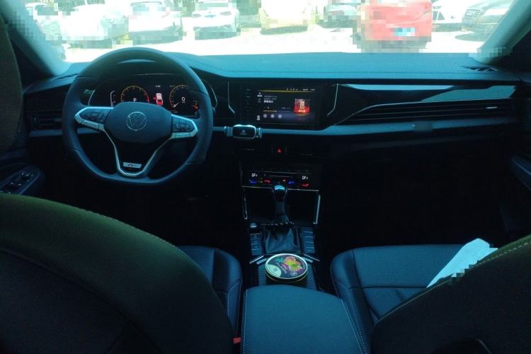 Used Volkswagen Passat 2025 Outstanding Model 380TSI Starry Dragon Edition Center Console