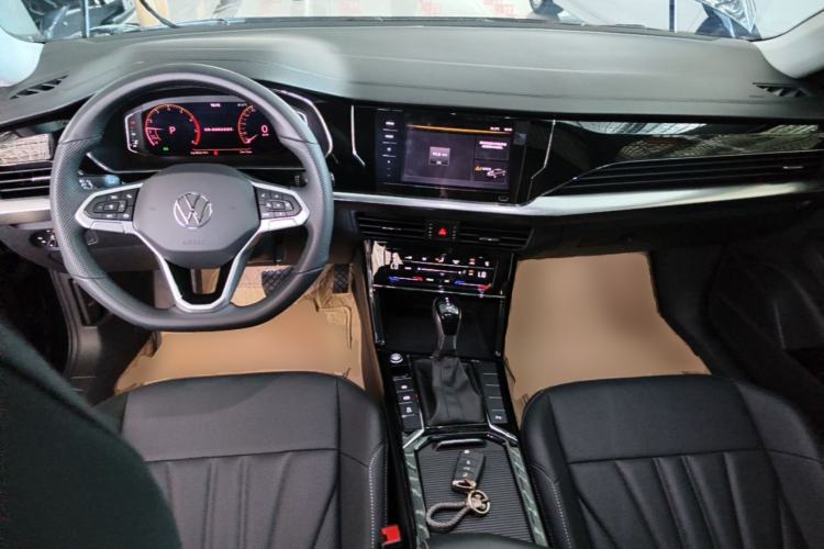 Used Volkswagen Passat 2025 Outstanding Model 380TSI Starry Dragon Edition Center Console