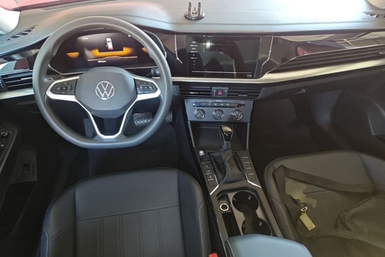 Used Volkswagen Passat 2025 Outstanding Model 280TSI Business Edition Center Console