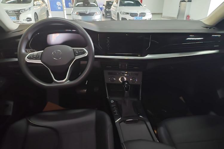 Used Volkswagen Passat 2025 Outstanding Model 280TSI Business Edition Center Console