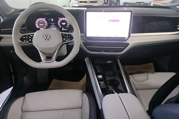 Used Volkswagen Passat 2025 Pro 380TSI Dragon Glory Edition Center Console