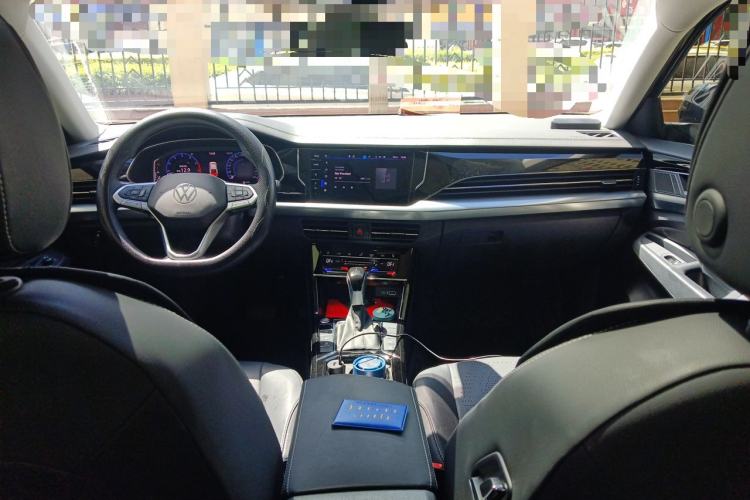 Used Volkswagen Passat 2025 Outstanding Model 380TSI Starry Dragon Glorious Edition Center Console
