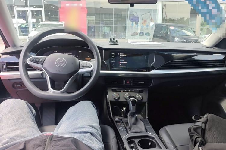 Used Volkswagen Passat 2025 Outstanding Model 280TSI Business Edition Center Console
