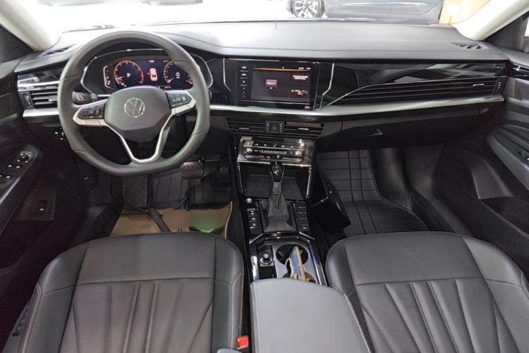 Used Volkswagen Passat 2025 Outstanding Model 380TSI Starry Dragon Edition Center Console