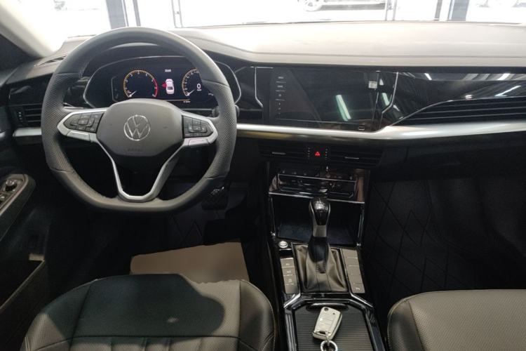 Used Volkswagen Passat 2025 Outstanding Model 380TSI Starry Dragon Edition Center Console