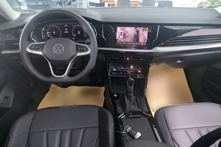Used Volkswagen Passat 2025 Premium Version 380TSI Dragon Edition Center Console