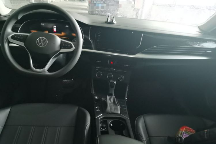 Used Volkswagen Passat 2025 Outstanding Model 280TSI Business Edition Center Console