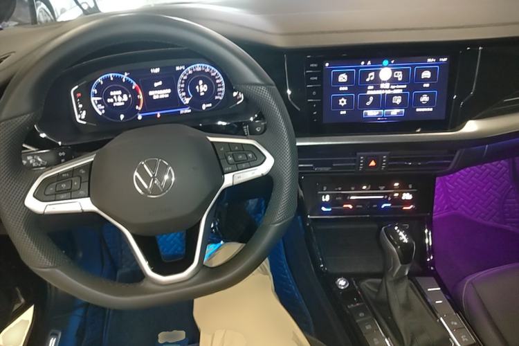 Used Volkswagen Passat 2025 Outstanding Model 380TSI Dragon Glory Edition Center Console