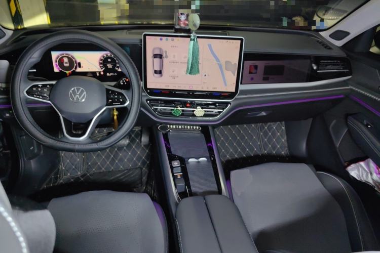 Used Volkswagen Passat 2025 Pro 380TSI Dragon Edition Center Console